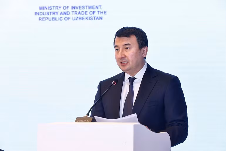 Phó Thủ tướng Chính phủ Cộng hòa Uzbekistan Khodjayev Jamshid Abdukhakimovich phát biểu.