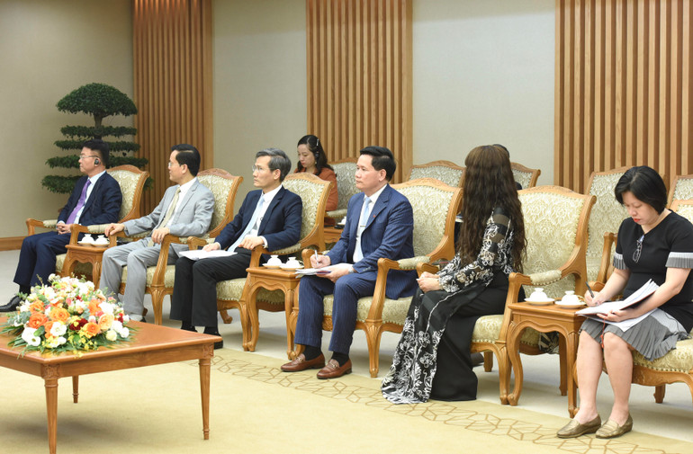 Đại diện lãnh đạo các bộ, ngành của Chính phủ Việt Nam tham dự buổi tiếp.