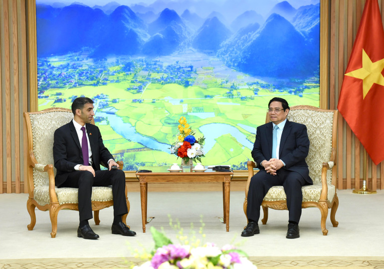 Tại buổi tiếp, Thủ tướng Phạm Minh Chính đánh giá cao chuyến thăm Việt Nam lần thứ hai của ngài Quốc vụ khanh đến Việt Nam và những nỗ lực của hai bên trong thúc đẩy đàm phán Hiệp định Đối tác kinh tế toàn diện Việt Nam-UAE (CEPA); đặc biệt trong bối cảnh năm 2023 đánh dấu việc kỷ niệm 30 năm hai nước thiết lập quan hệ ngoại giao.