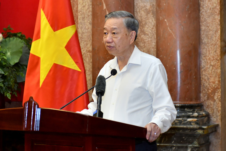 Chủ tịch nước Tô Lâm phát biểu ý kiến tại buổi gặp.