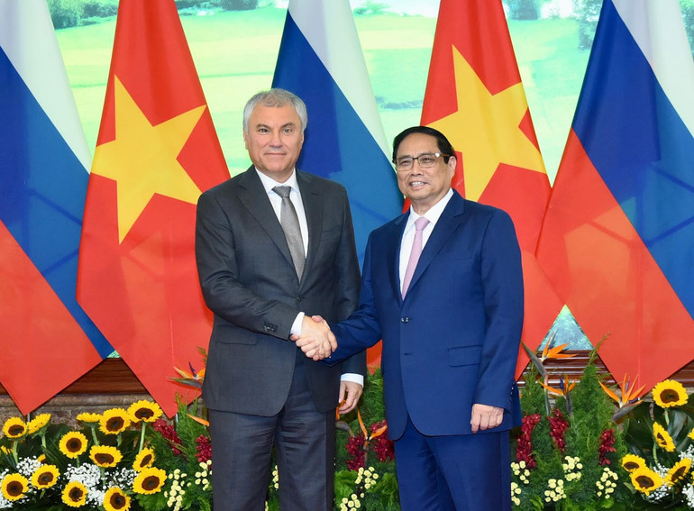 Thủ tướng Phạm Minh Chính tiếp Chủ tịch Duma Quốc gia Quốc hội Liên bang Nga V.V. Volodin.