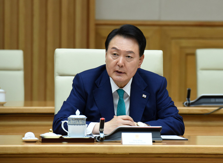 Tổng thống Hàn Quốc Yoon Suk Yeol phát biểu tại buổi hội kiến.