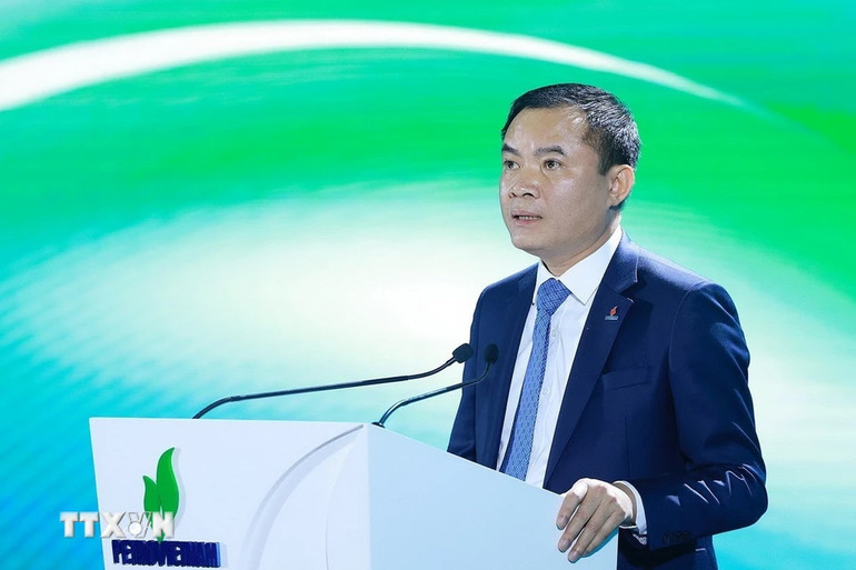 Tổng giám đốc Tập đoàn Dầu khí quốc gia Việt Nam Lê Ngọc Sơn báo cáo kết quả thực hiện nhiệm vụ.