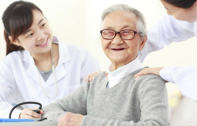 Như một người bạn thân ,tất cả vì sự hài lòng của người bệnh (Ảnh: Internet)