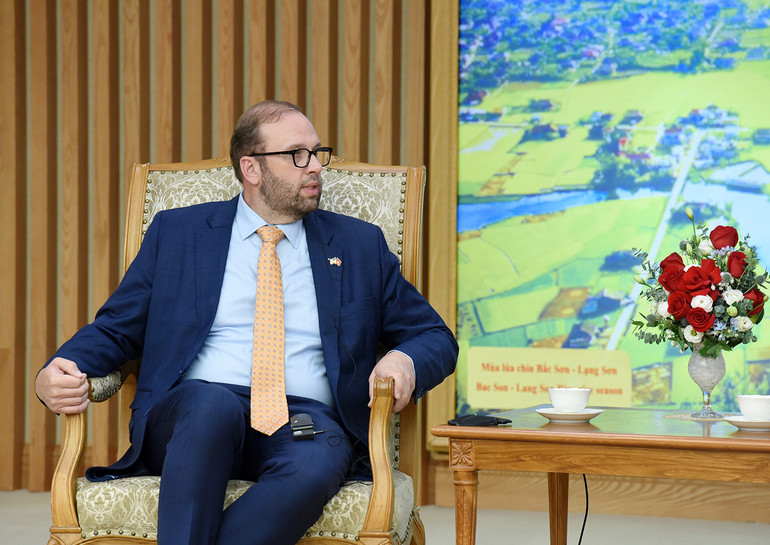 Chủ tịch Ủy ban Thuế vụ Hạ viện Hoa Kỳ Jason Smith phát biểu tại buổi tiếp.