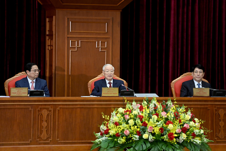 Tổng Bí thư Nguyễn Phú Trọng và các đồng chí lãnh đạo Đảng, Nhà nước dự khai mạc Hội nghị Trung ương lần thứ chín, khóa XIII. Ảnh: ĐĂNG KHOA