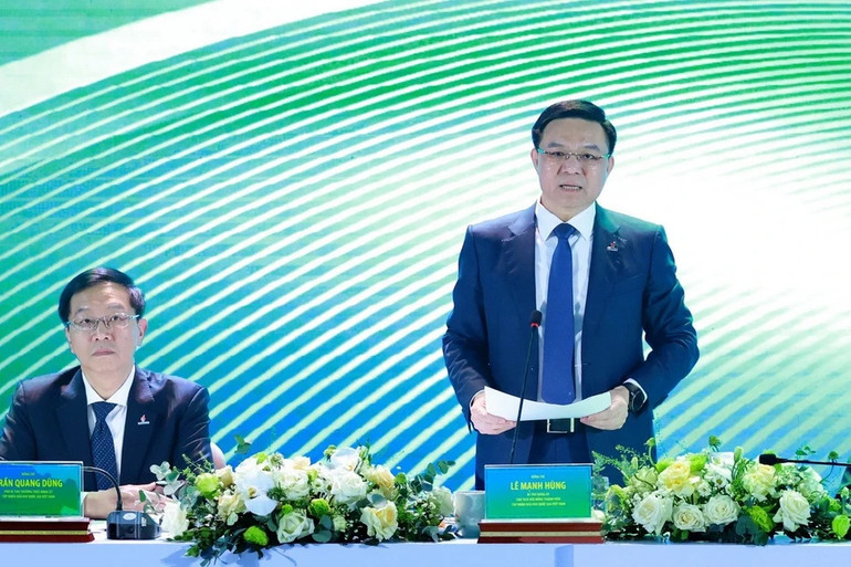 Chủ tịch Tập đoàn Dầu khí quốc gia Việt Nam Lê Mạnh Hùng phát biểu.