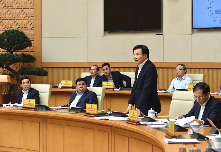 Bộ trưởng, Chủ nhiệm Văn phòng Chính phủ Trần Văn Sơn phát biểu.