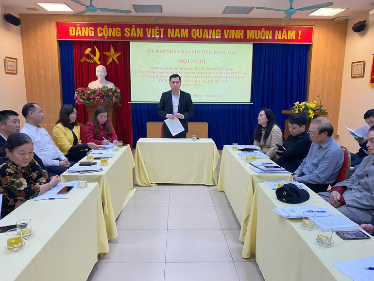 Năm nay, đội ngũ lãnh đạo cán bộ công chức và cán bộ cơ sở phường đều phát huy mọi nguồn lực để tổ chức lễ hội.