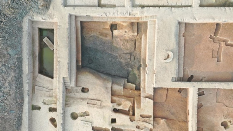 Khu vực chế tác đồ tre, gỗ. Khu vực chế tác đồ tre, gỗ.