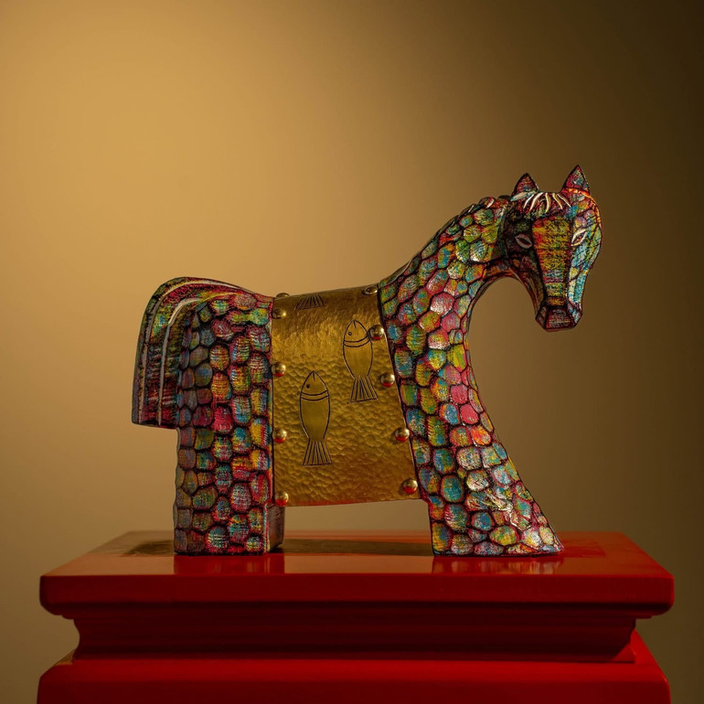 Một trong những tác phẩm điêu khắc của Lê Ngọc Thuận mang tới triển lãm. Một trong những tác phẩm điêu khắc của Lê Ngọc Thuận mang tới triển lãm.