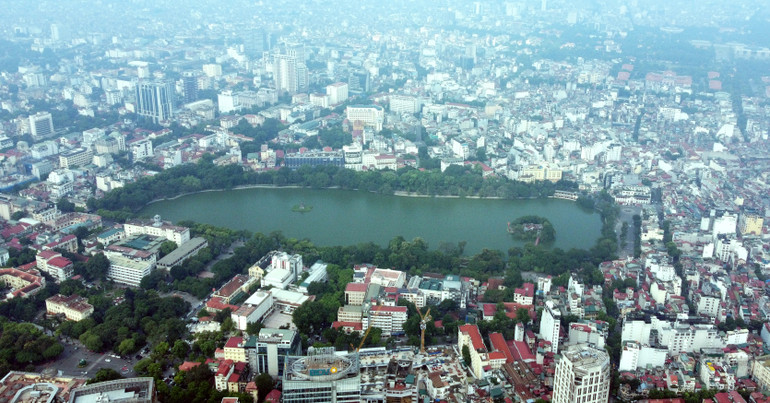 Toàn cảnh không gian Hồ Gươm. (Ảnh: Khiếu Minh)