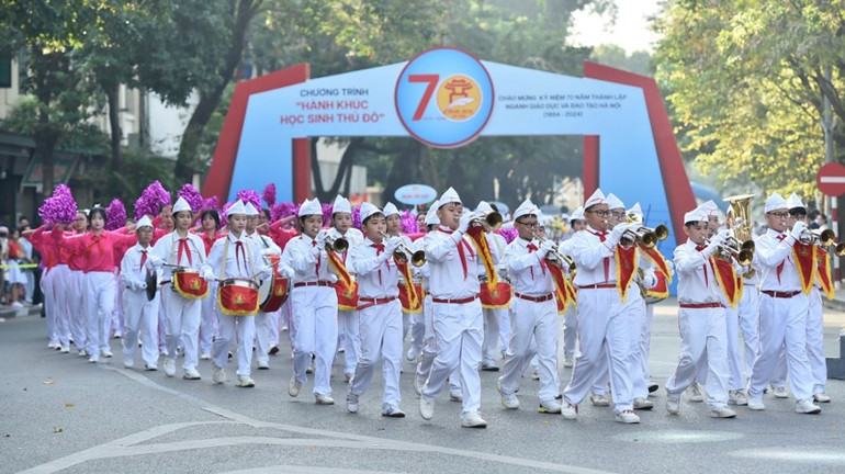 Màn diễu hành "Hành khúc học sinh Thủ đô".