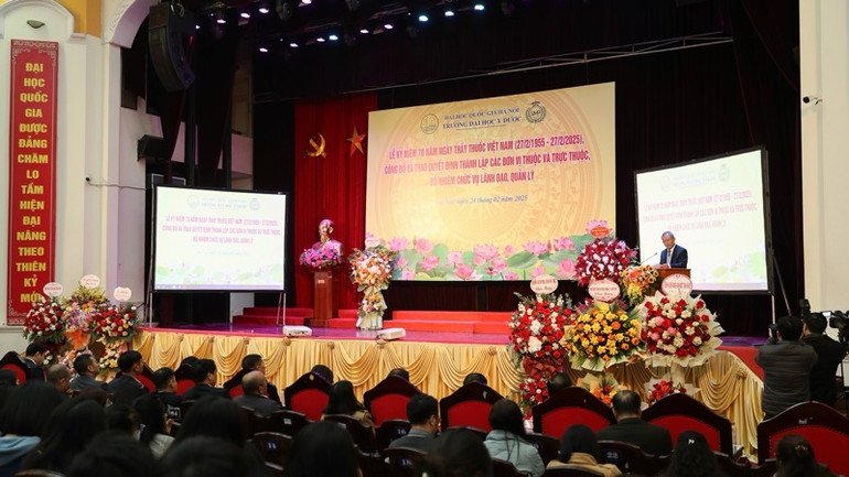 Quang cảnh buổi lễ.