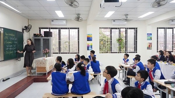 Học sinh Trường trung học cơ sở Thành Công (Ba Đình, Hà Nội) trong giờ học Tiếng Anh.