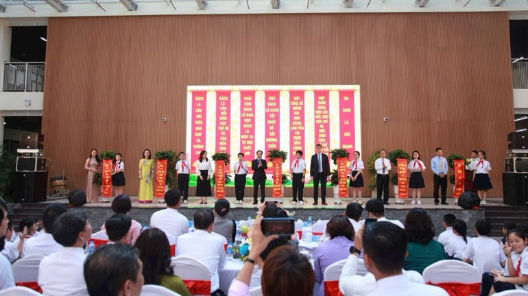 Sở Giáo dục và Đào tạo Hà Nội phát động Tuần lễ hưởng ứng học tập suốt đời năm 2024. Sở Giáo dục và Đào tạo Hà Nội phát động Tuần lễ hưởng ứng học tập suốt đời năm 2024.