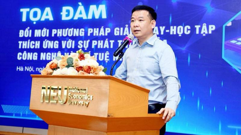 Phó Giám đốc Đại học Kinh tế quốc dân, Phó Giáo sư, Tiến sĩ Bùi Huy Nhượng phát biểu tại toạ đàm.