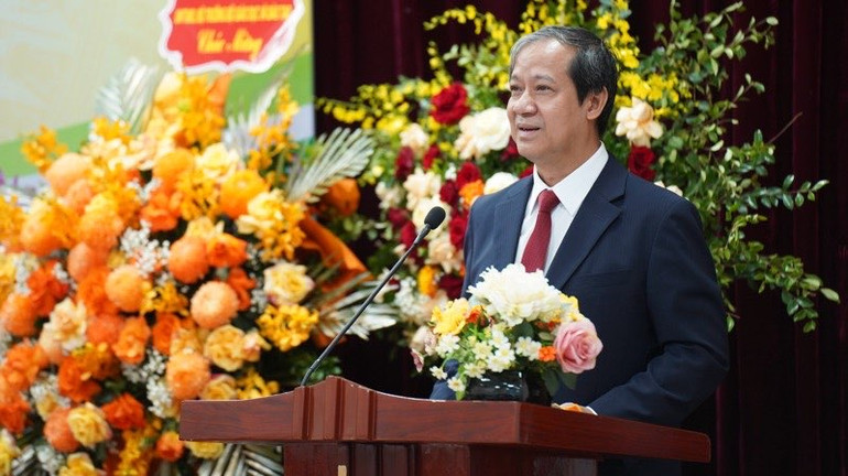 Bộ trưởng Giáo dục và Đào tạo Nguyễn Kim Sơn gửi lời chúc mừng tới Hội Khuyến học Việt Nam.