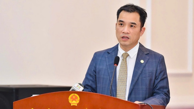 Phó Giám đốc Đại học Quốc gia Hà Nội, Phạm Bảo Sơn đề xuất một số cơ chế hợp tác tại lễ ký kết.