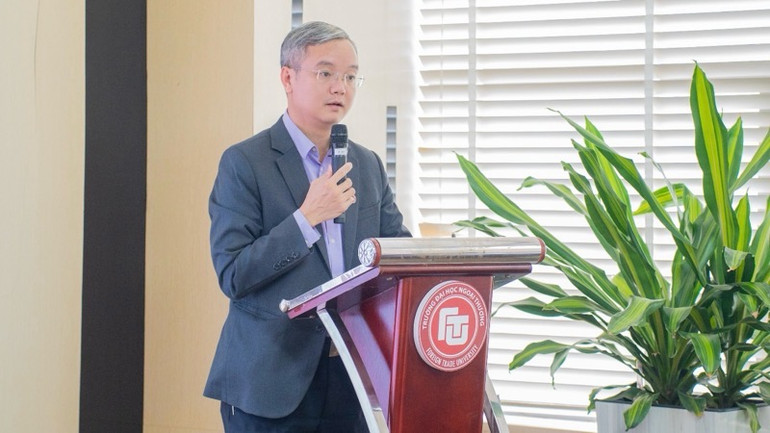 Phó Hiệu trưởng Trường đại học Ngoại thương, Phó Giáo sư, Tiến sĩ Đào Ngọc Tiến phát biểu khai mạc.