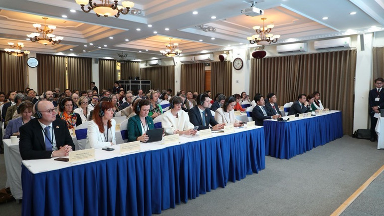 Đại học Quốc gia Hà Nội phối hợp với Phái đoàn Wallonie-Brussels tại Việt Nam, Đại học KU Leuven và Đại học Vrije Universiteit Brussel tổ chức chuỗi sự kiện trao đổi học thuật. Đại học Quốc gia Hà Nội phối hợp với Phái đoàn Wallonie-Brussels tại Việt Nam, Đại học KU Leuven và Đại học Vrije Universiteit Brussel tổ chức chuỗi sự kiện trao đổi học thuật.