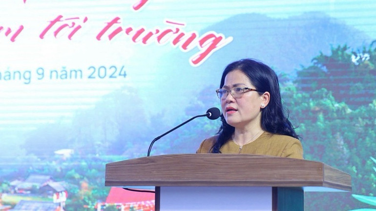 Thứ trưởng Giáo dục và Đào tạo Nguyễn Thị Kim Chi phát biểu tại chương trình.