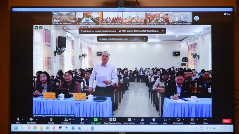 Hội nghị được tổ chức theo hình thức trực tiếp kết hợp trực tuyến từ điểm cầu Bộ Giáo dục và Đào tạo đến 63 tỉnh, thành phố. Hội nghị được tổ chức theo hình thức trực tiếp kết hợp trực tuyến từ điểm cầu Bộ Giáo dục và Đào tạo đến 63 tỉnh, thành phố.