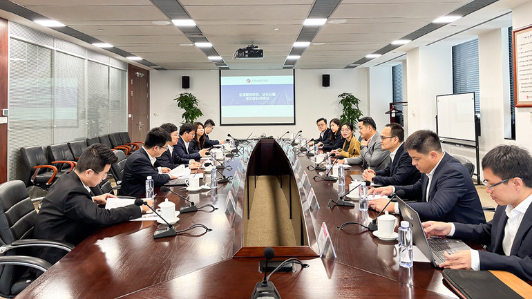 Quang cảnh buổi làm việc giữa MXV và DCE.