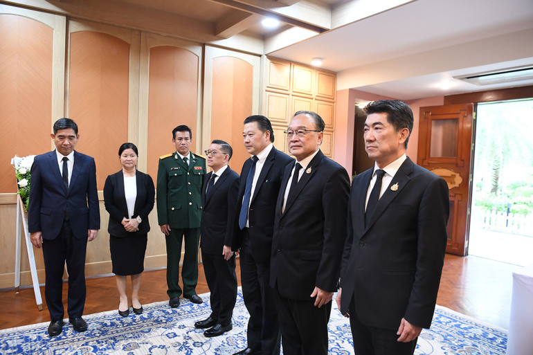 Đoàn đại biểu Tập đoàn Charoen Pokphand (CP) viếng Tổng Bí thư Nguyễn Phú Trọng.