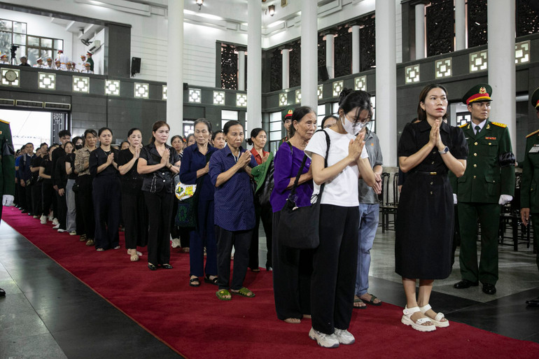 Toàn cảnh Lễ viếng Tổng Bí thư Nguyễn Phú Trọng: Trang nghiêm và xúc động ảnh 360