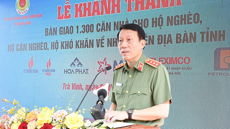 Thượng tướng Lương Tam Quang, Ủy viên Bộ Chính trị, Bộ trưởng Công an phát biểu tại buổi lễ.