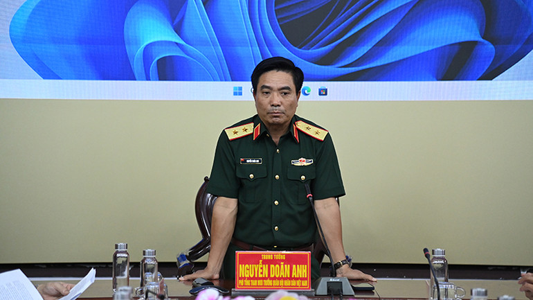 Trung tướng Nguyễn Doãn Anh phát biểu tại buổi làm việc.