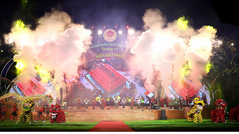 Một tiết mục biểu diễn nghệ thuật tại buổi lễ khai mạc.