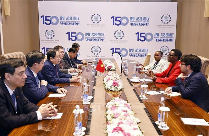 Quang cảnh cuộc gặp. Quang cảnh cuộc gặp.