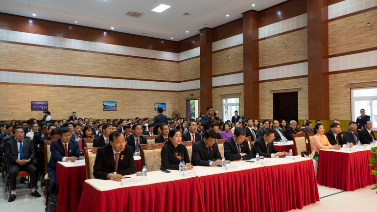 Các đại biểu lắng nghe nội dung trong bài phát biểu của Chủ tịch Quốc hội. (Ảnh NGUYỄN HIỆP)