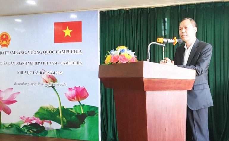 Tổng Lãnh sự Nguyễn Thành Văn phát biểu tại sự kiện. (Ảnh: NGUYỄN HIỆP)