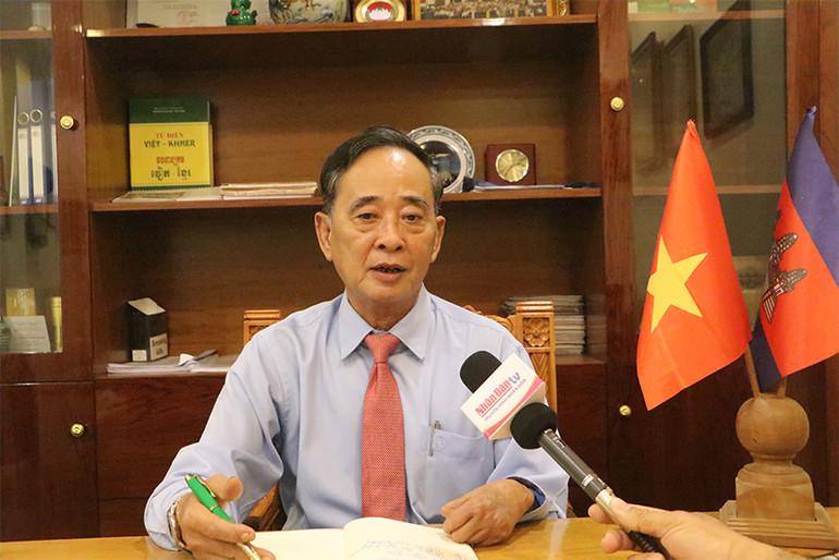 Ông Châu Văn Chi cho biết sẽ tiếp tục kêu gọi tài trợ xây trường học cho con em gốc Việt tại Campuchia. (Ảnh: Nguyễn Hiệp)