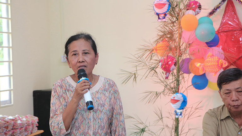 Hiệu trưởng Trường tiểu học Hữu nghị Khmer-Việt Nam Tân Tiến, cô giáo Thạch Thị Lan (Ảnh: Huy Vũ)