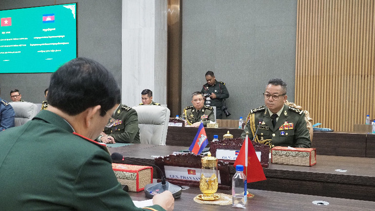 Đại tướng Tea Seiha Phó Thủ tướng, Bộ trưởng Quốc phòng Campuchia tại cuộc hội đàm. (Ảnh: Nguyễn Hiệp)