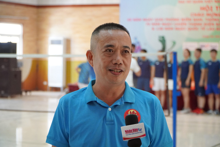 Vận động viên Vũ Thanh Hùng chia sẻ cảm xúc tự hào dân tộc. (Ảnh: Sơn Xinh)