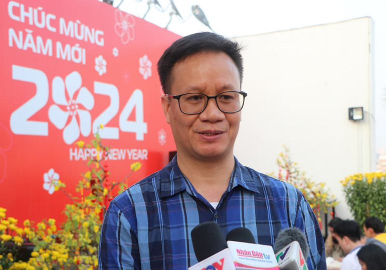 Anh Nguyễn Văn Đang trải lòng về tình cảm gắn bó giữa tập thể cán bộ, nhân viên người Việt Nam và Campuchia. (Ảnh: Nguyễn Hiệp)