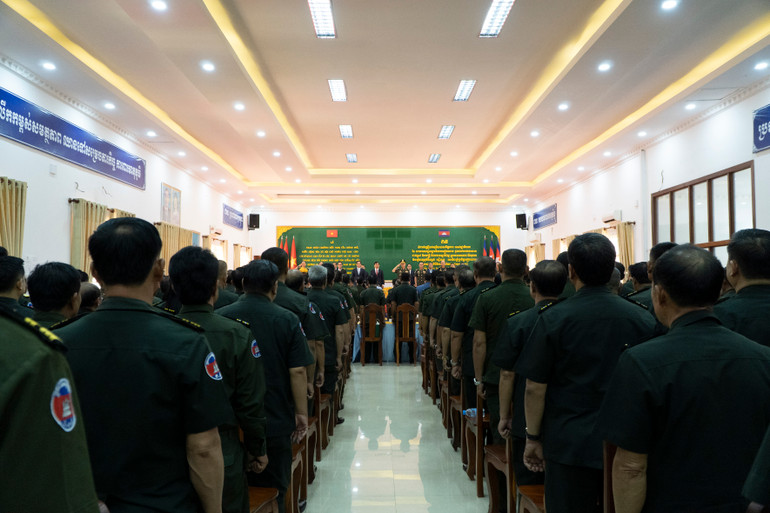 Buổi lễ diễn ra trong không khí trang nghiêm. (Ảnh: NGUYỄN HIỆP) Buổi lễ diễn ra trong không khí trang nghiêm. (Ảnh: NGUYỄN HIỆP)