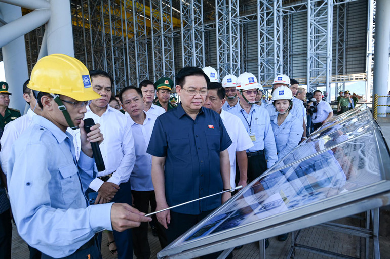 [Ảnh] Chủ tịch Quốc hội Vương Đình Huệ thăm và làm việc tại tỉnh Hà Tĩnh ảnh 7