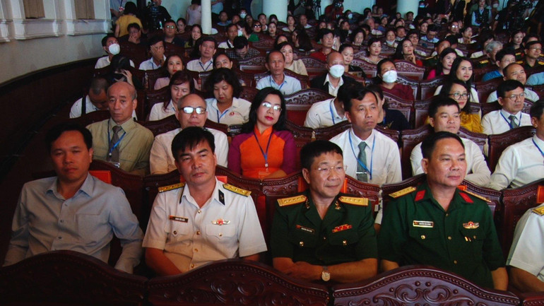 Các đại biểu dự khai mạc Liên hoan Phát thanh toàn quốc lần thứ XV tại Thành phố Hồ Chí Minh.