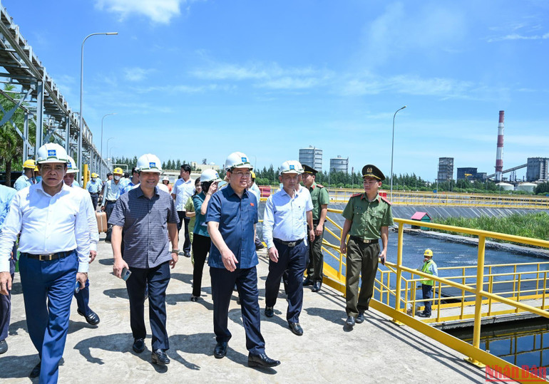 [Ảnh] Chủ tịch Quốc hội Vương Đình Huệ thăm và làm việc tại tỉnh Hà Tĩnh ảnh 6