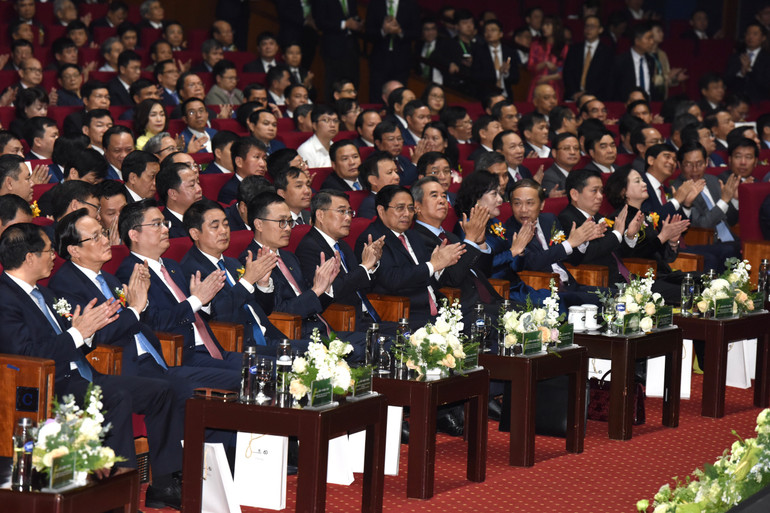 Thủ tướng Phạm Minh Chính và các đại biểu tham dự lễ kỷ niệm.