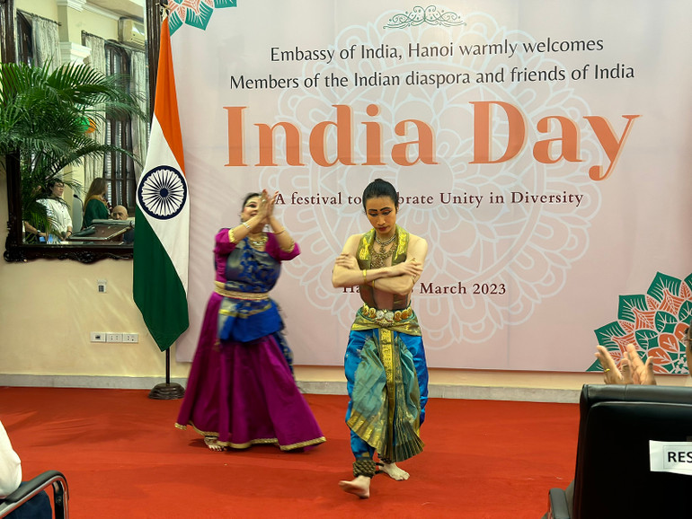 Một tiết mục múa truyền thống Ấn Độ. Một tiết mục múa truyền thống Ấn Độ.