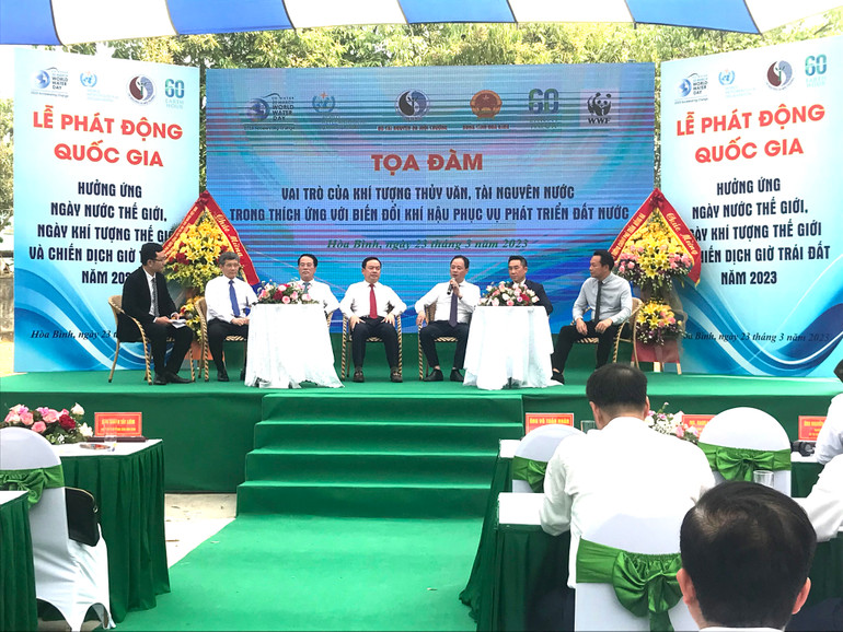 Các diễn giả tham gia Tọa đàm. Các diễn giả tham gia Tọa đàm.