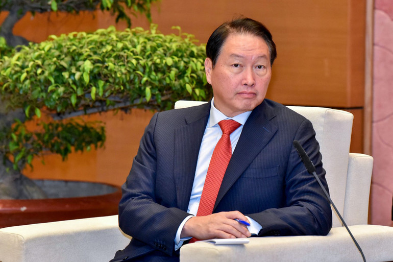 Chủ tịch Tập đoàn SK Hàn Quốc Chey Tae-won phát biểu tại buổi tiếp.