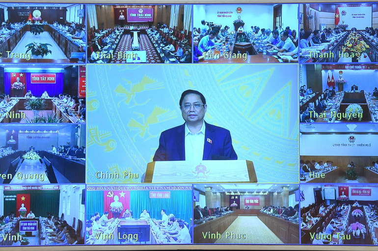 Phiên họp được tổ chức dưới hình thức trực tiếp và trực tuyến đến 63 tỉnh thành phố trong cả nước.